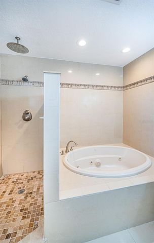 12274 1ST STREET W 8, Treasure Island, FL 33706