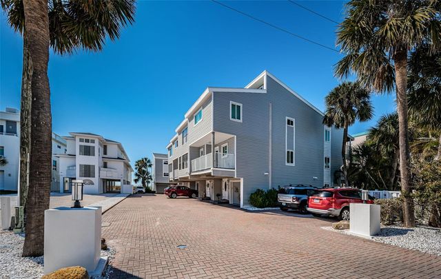 12274 1ST STREET W 8, Treasure Island, FL 33706