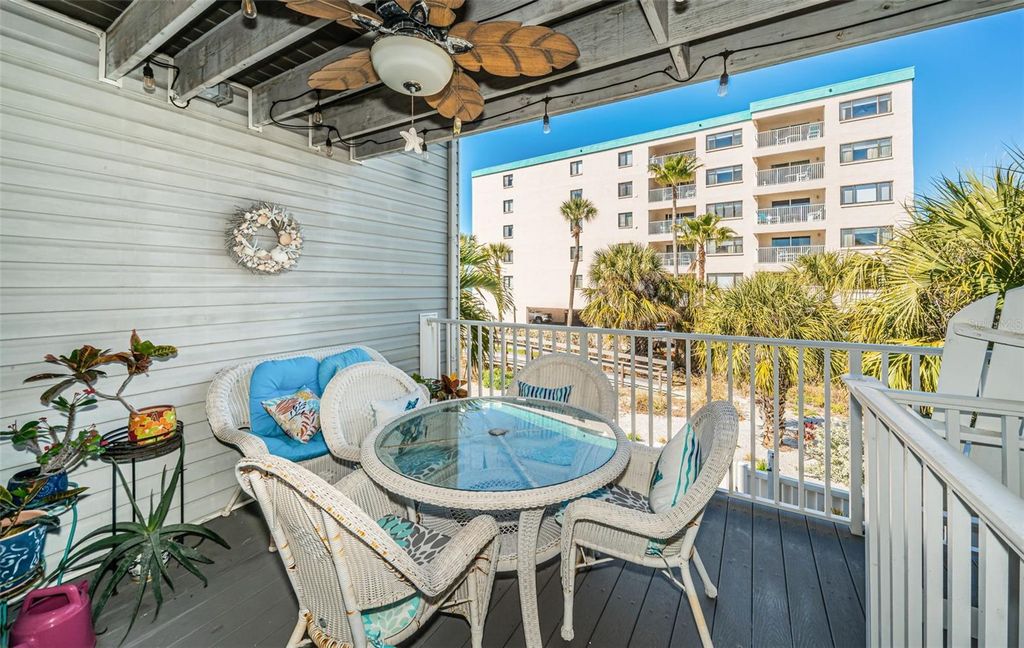 Image 14 of property listing at 12274 1ST STREET W 8, Treasure Island, FL 33706