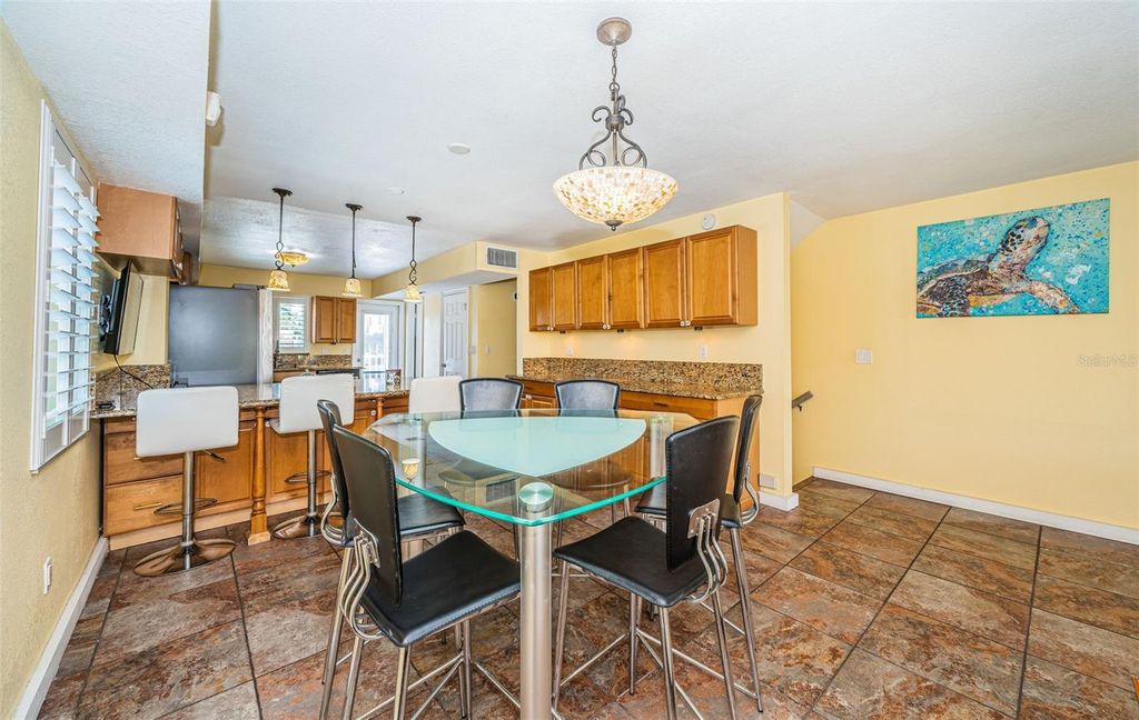 Image 19 of property listing at 12274 1ST STREET W 8, Treasure Island, FL 33706