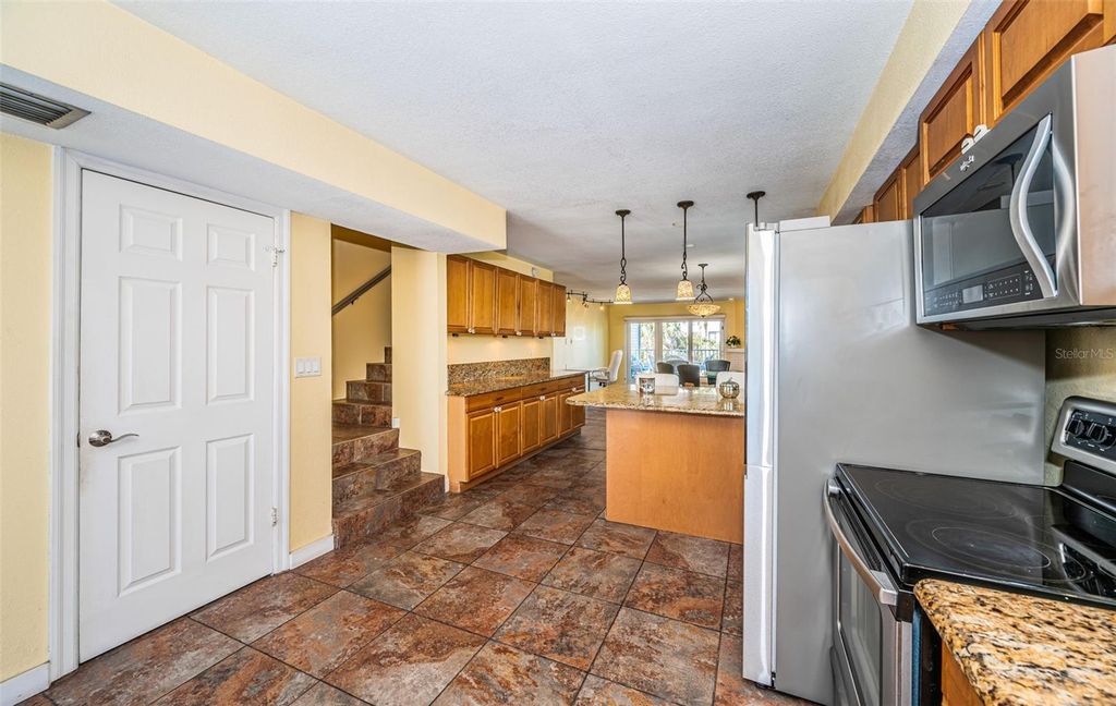 Image 28 of property listing at 12274 1ST STREET W 8, Treasure Island, FL 33706