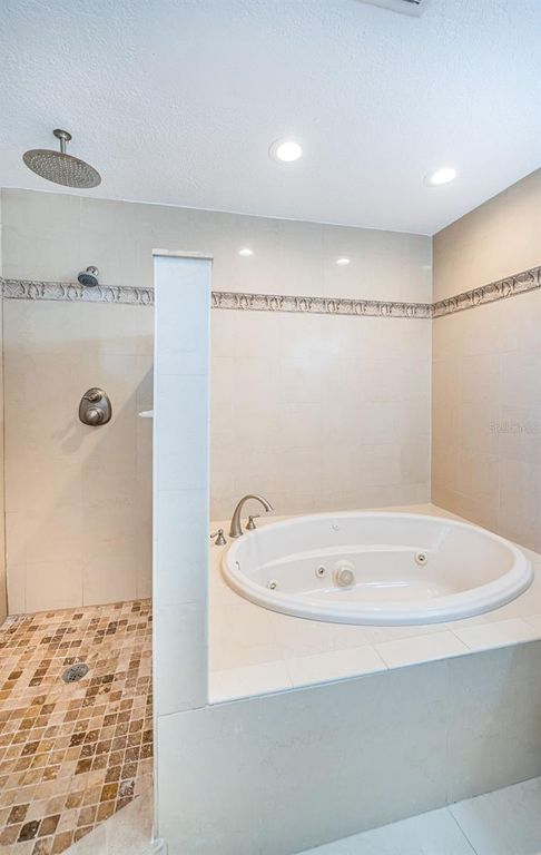 Image 41 of property listing at 12274 1ST STREET W 8, Treasure Island, FL 33706