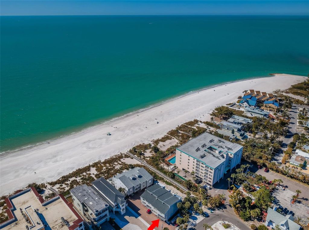 Image 7 of property listing at 12274 1ST STREET W 8, Treasure Island, FL 33706