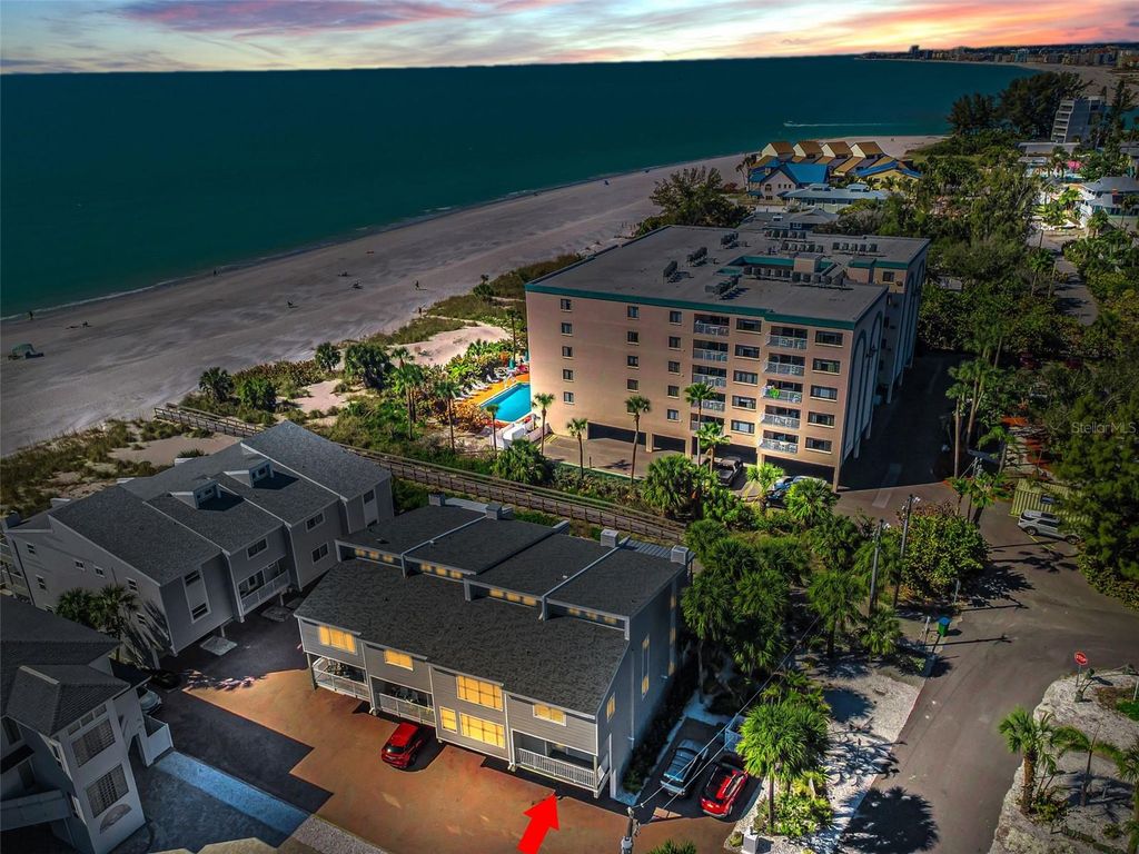 Image 66 of property listing at 12274 1ST STREET W 8, Treasure Island, FL 33706