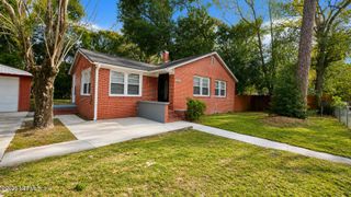 9025 MONROE Avenue, Jacksonville, FL 32208