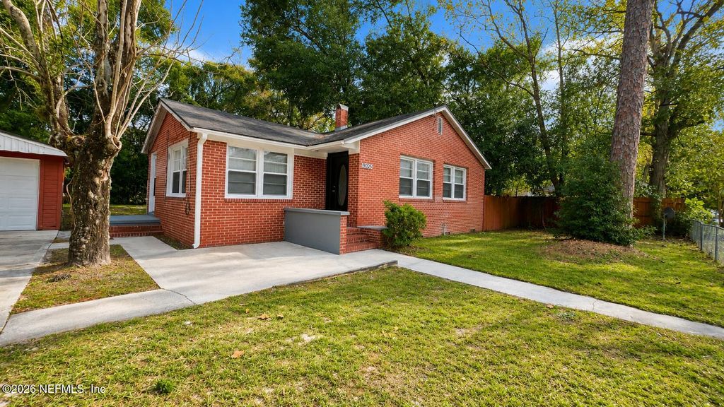 9025 MONROE Avenue, Jacksonville, FL 32208