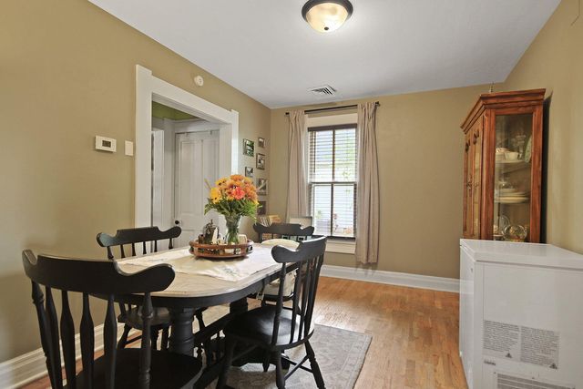 617 E HEAD ST, Centralia, MO 65240