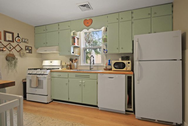 617 E HEAD ST, Centralia, MO 65240