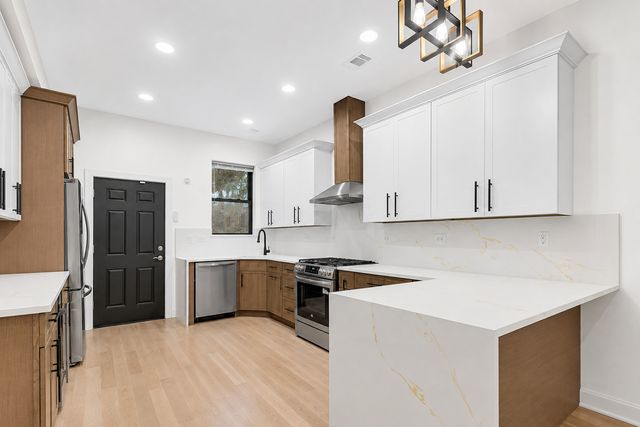 6148 S Ingleside Avenue, Chicago, IL 60637