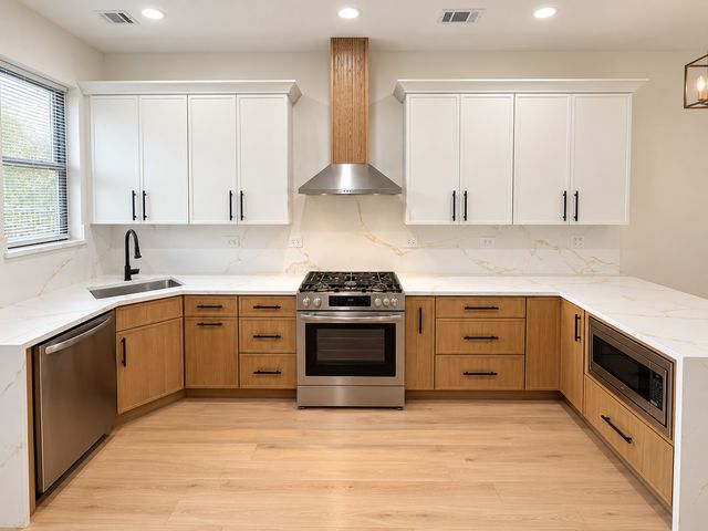 6148 S Ingleside Avenue, Chicago, IL 60637