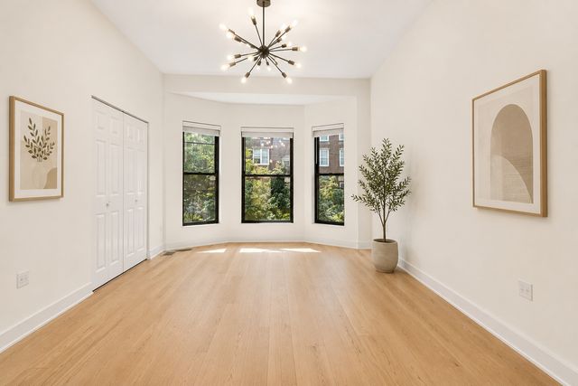6148 S Ingleside Avenue, Chicago, IL 60637
