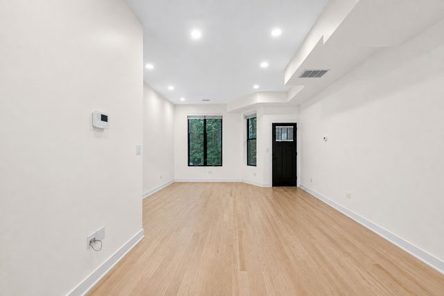 6148 S Ingleside Avenue, Chicago, IL 60637