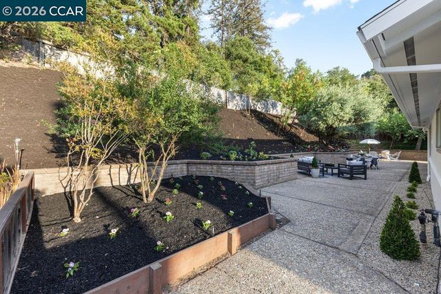 368 SHIRE OAKS COURT, Lafayette, CA 94549