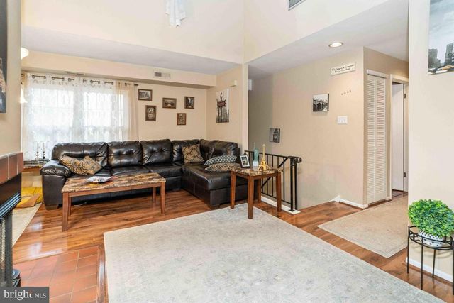 46 WOODBINE CT, Horsham, PA 19044