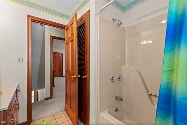 117 Cooper Drive, St Clairsville, OH 43950