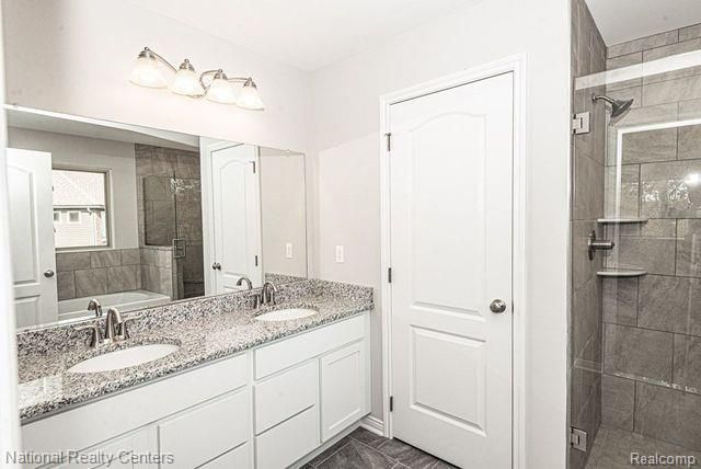 53179 Woodland Meadows, Chesterfield Township, MI 48047