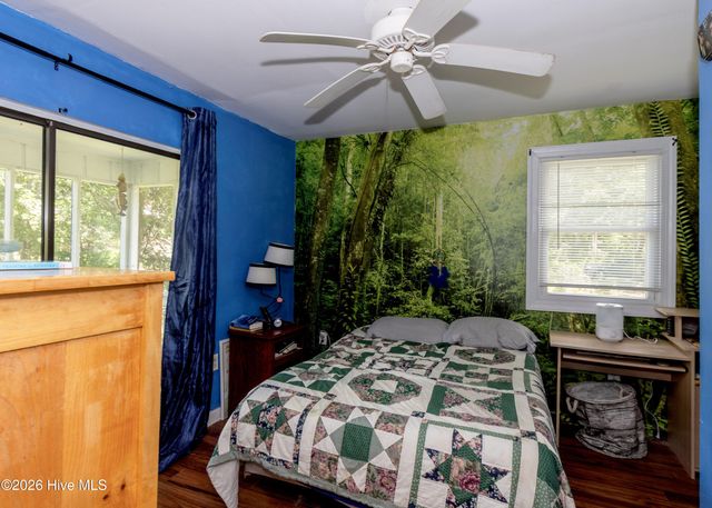408 Old Folkstone Road, Holly Ridge, NC 28445