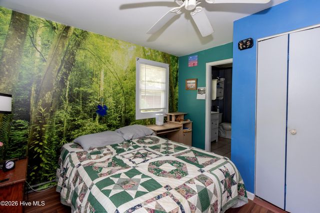 408 Old Folkstone Road, Holly Ridge, NC 28445
