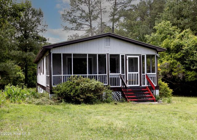 408 Old Folkstone Road, Holly Ridge, NC 28445