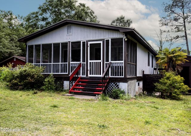 408 Old Folkstone Road, Holly Ridge, NC 28445