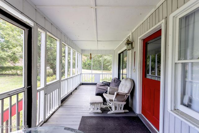 408 Old Folkstone Road, Holly Ridge, NC 28445