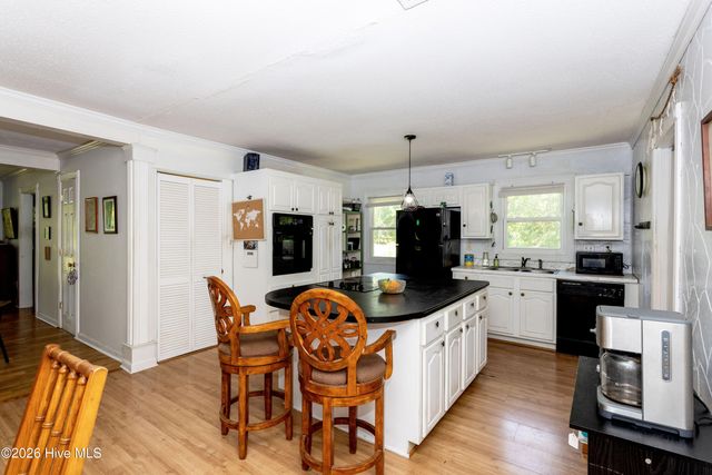 408 Old Folkstone Road, Holly Ridge, NC 28445