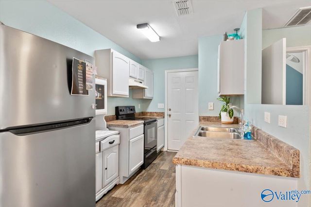 301 Kenneth Boulevard NW, Madison, AL 35757