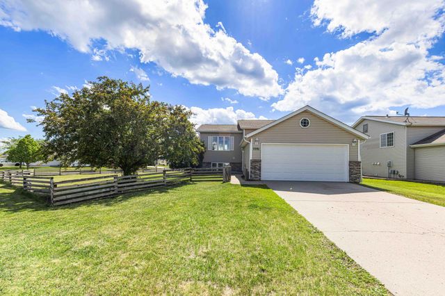 3391 39th Street S, Moorhead, MN 56560