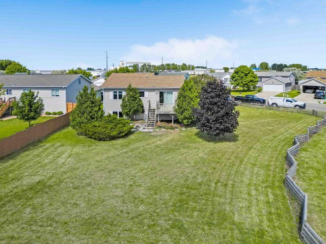 3391 39th Street S, Moorhead, MN 56560