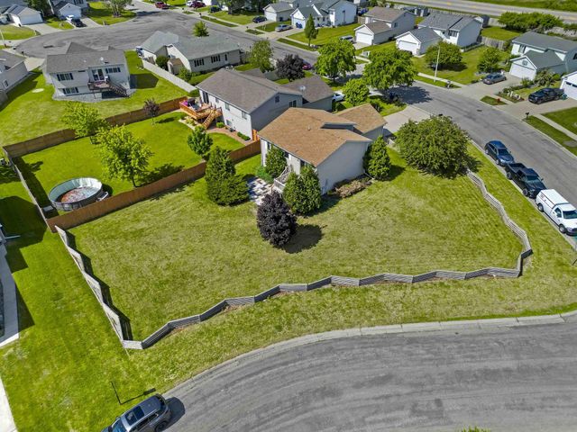 3391 39th Street S, Moorhead, MN 56560