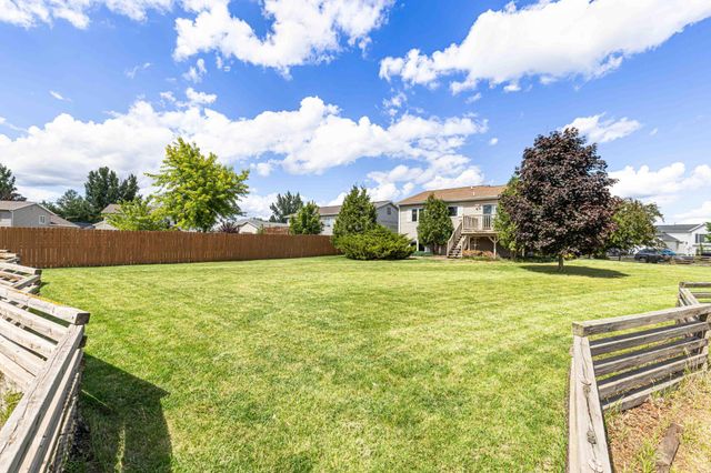 3391 39th Street S, Moorhead, MN 56560