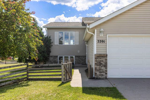 3391 39th Street S, Moorhead, MN 56560