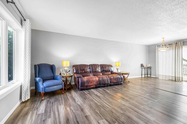 3391 39th Street S, Moorhead, MN 56560