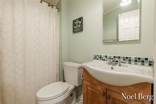 340 E River Road, Muskegon, MI 49445