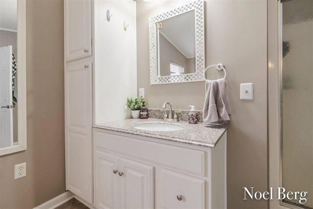 340 E River Road, Muskegon, MI 49445