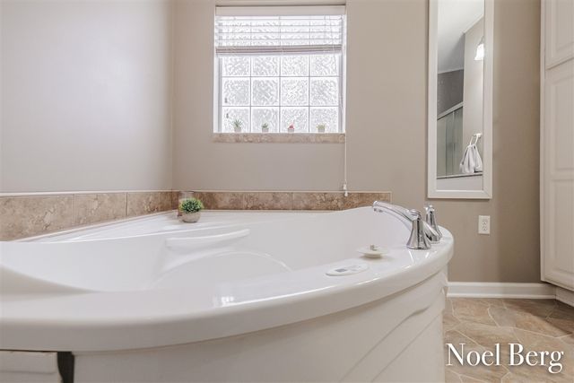 340 E River Road, Muskegon, MI 49445