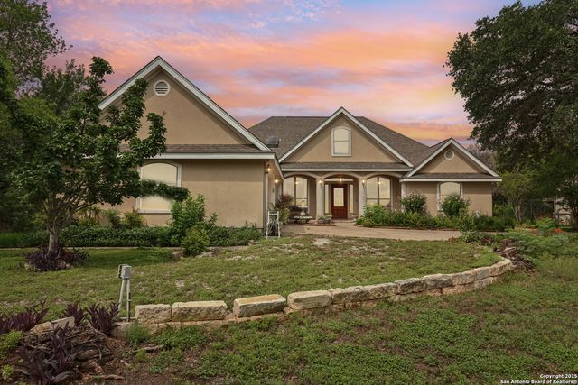 718 Park Shores, Canyon Lake, TX 78133