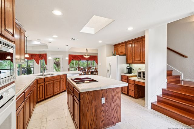 718 Park Shores, Canyon Lake, TX 78133