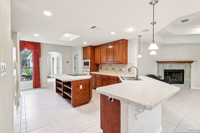 718 Park Shores, Canyon Lake, TX 78133
