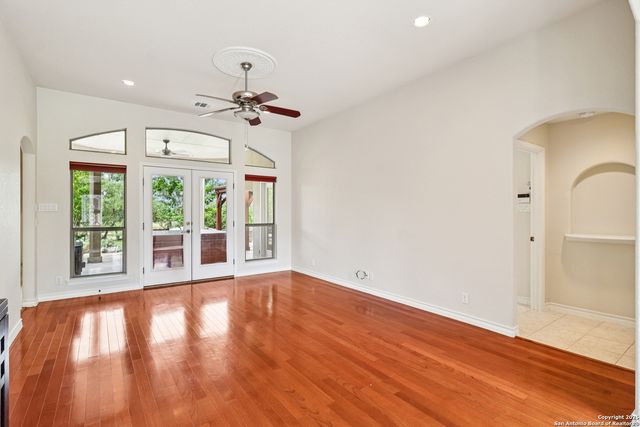 718 Park Shores, Canyon Lake, TX 78133