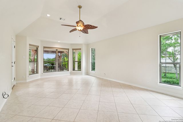 718 Park Shores, Canyon Lake, TX 78133