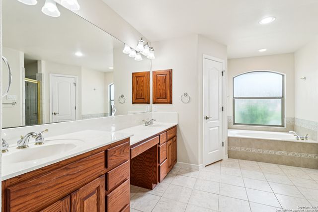 718 Park Shores, Canyon Lake, TX 78133