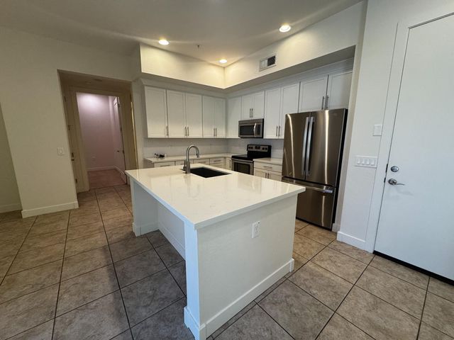 6565 E Thomas Road Unit 1046, Scottsdale, AZ 85251