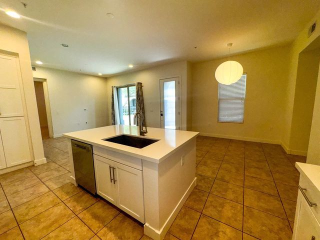 6565 E Thomas Road Unit 1046, Scottsdale, AZ 85251