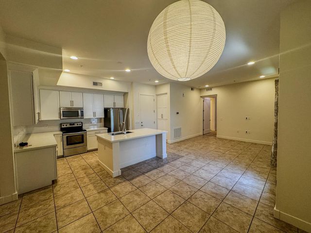 6565 E Thomas Road Unit 1046, Scottsdale, AZ 85251