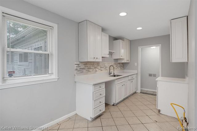 16701 Lindsay Street, Detroit, MI 48235