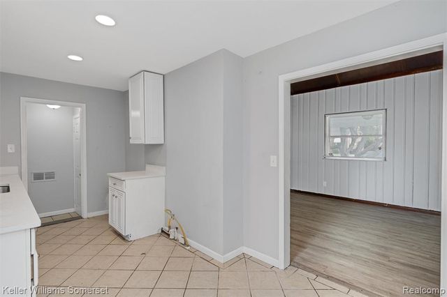 16701 Lindsay Street, Detroit, MI 48235