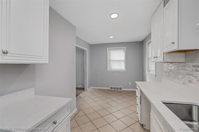 16701 Lindsay Street, Detroit, MI 48235