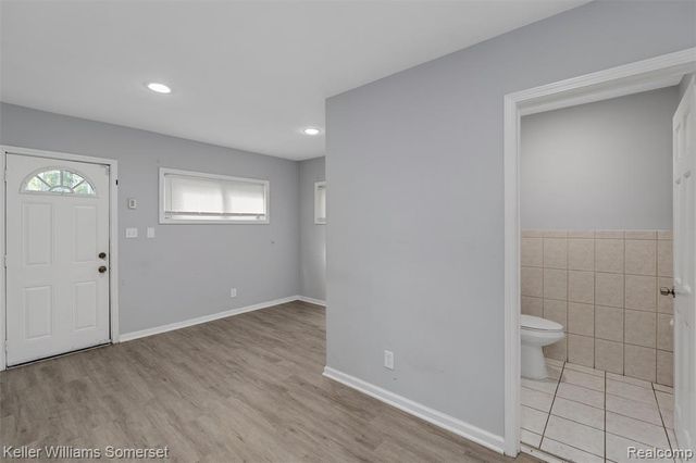 16701 Lindsay Street, Detroit, MI 48235