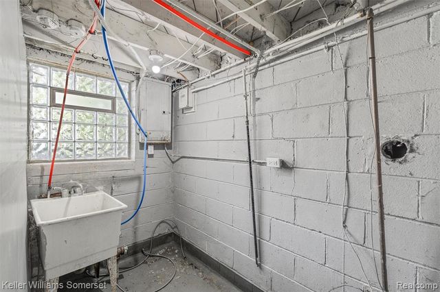 16701 Lindsay Street, Detroit, MI 48235